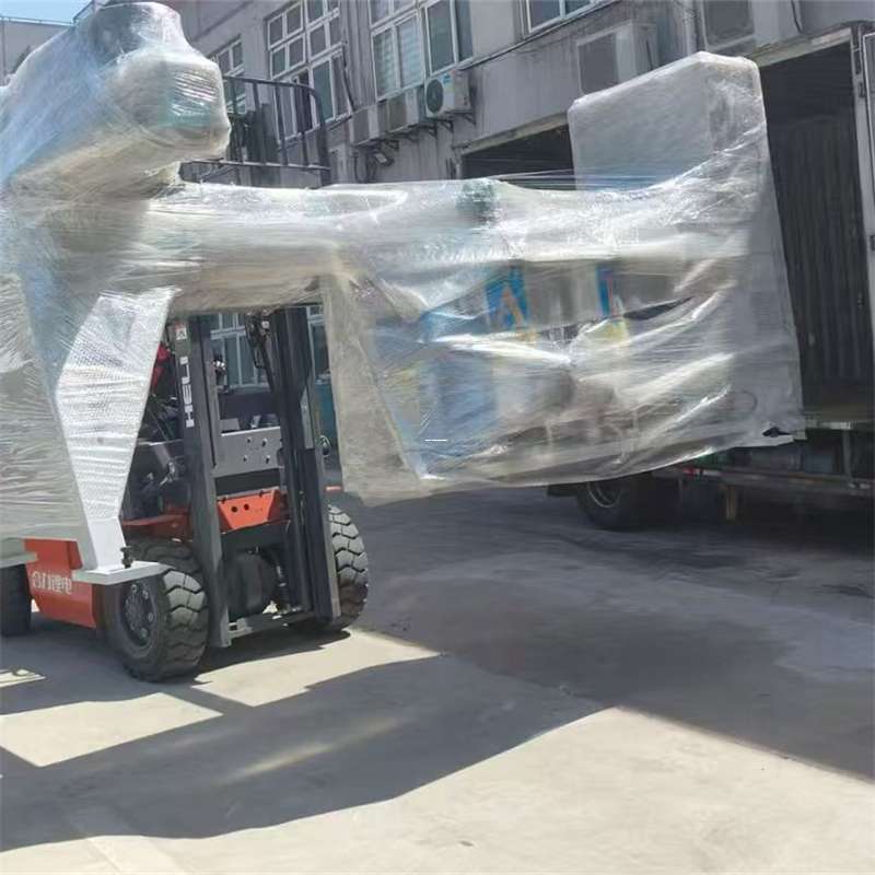 鹤山区赣州市物流：多样运输服务与丰富线路探秘